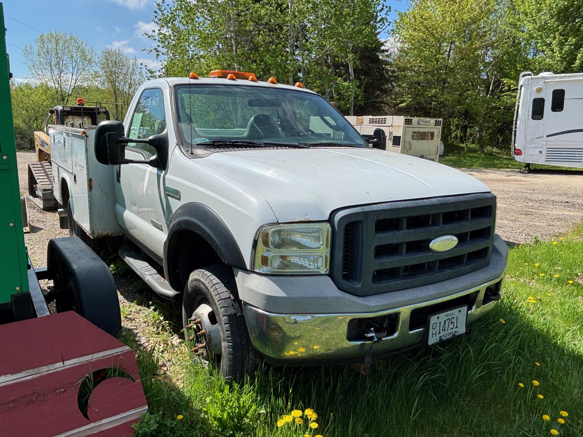 2005 FORD F350 - Image 4